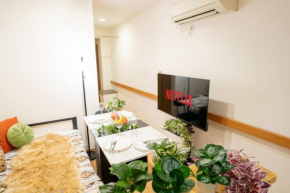 Seibu Shinjuku Station 2 min walk Shin-Okubo Station 6 min walk,11 house in Tokyo, 4 people can stay ISJ35